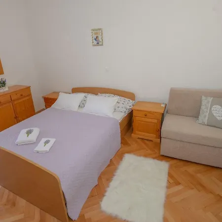 Apartment Jelena